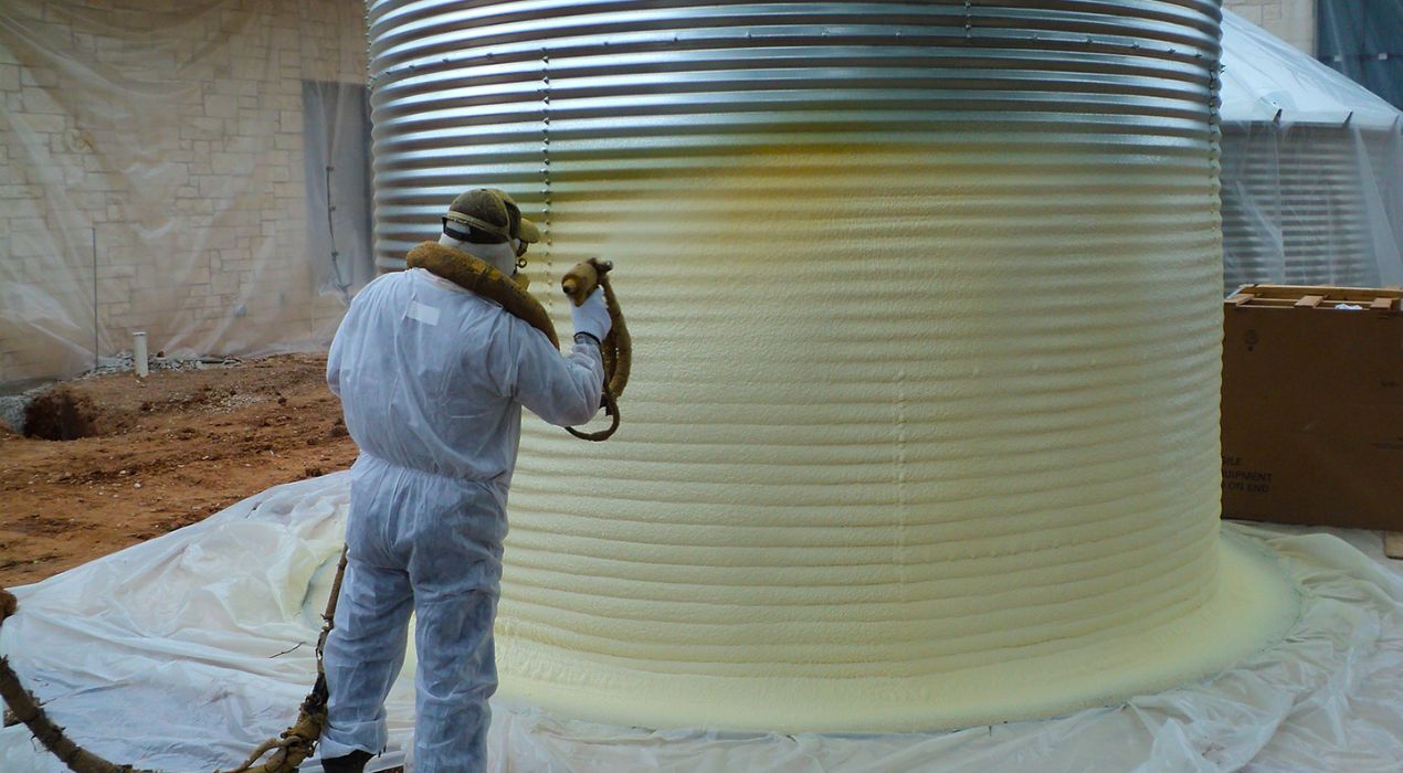 طرق عزل خزانات المياه لحمايتها من التلوث والتسربات والرطوبة